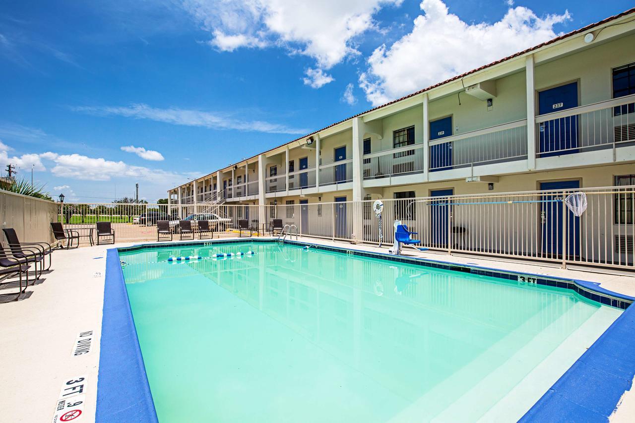 Motel 6 טקסס סיטי מראה חיצוני תמונה