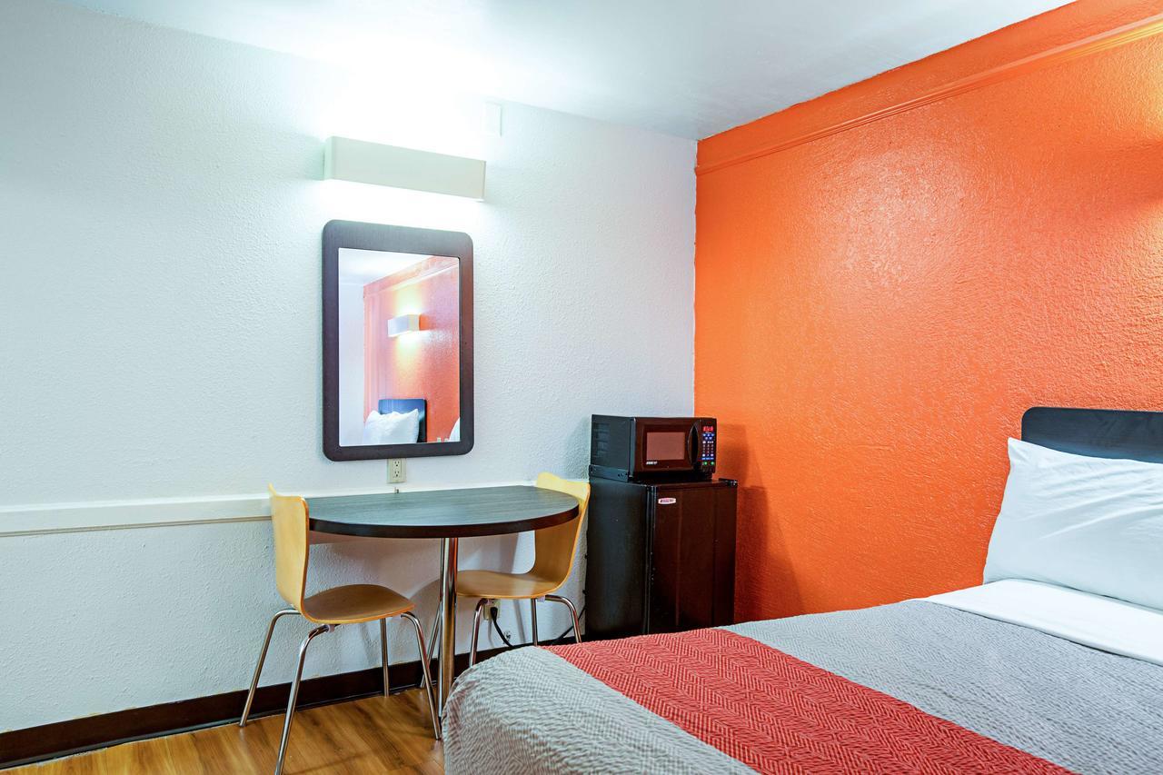 Motel 6 טקסס סיטי מראה חיצוני תמונה
